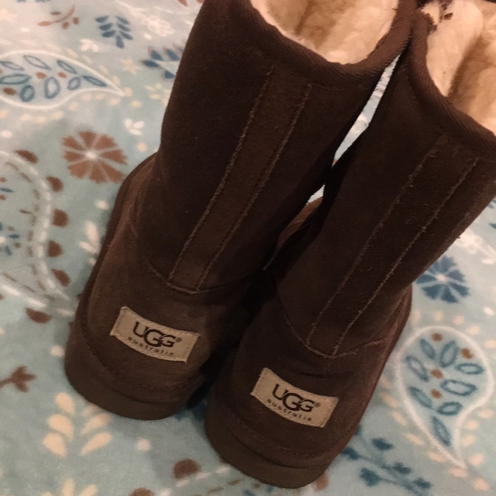 Uggs Boots for girls in brown